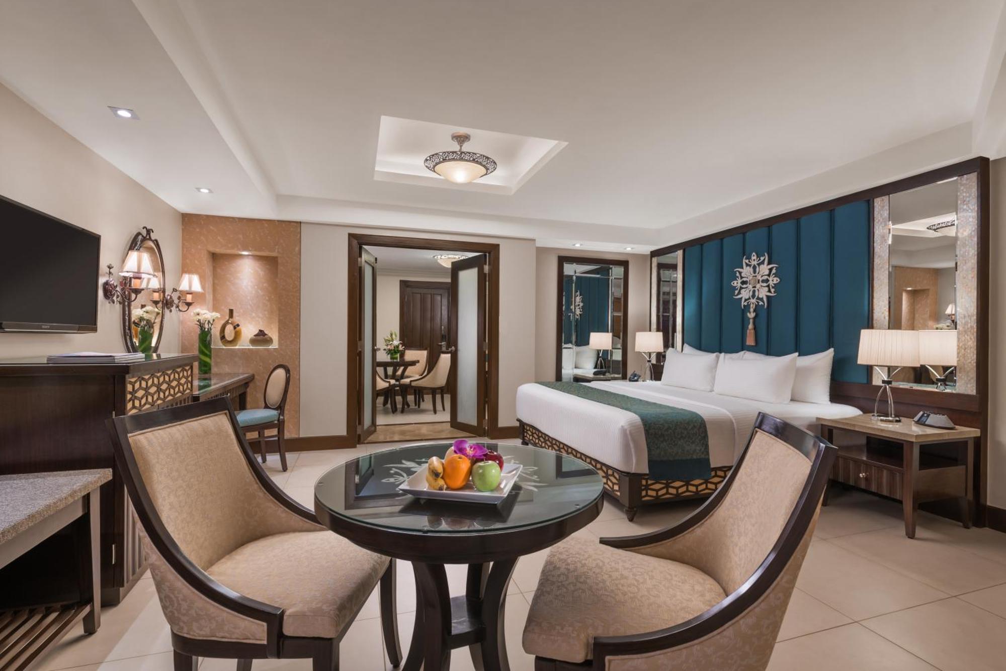 Henann Regency Resort And Spa Balabag  Kültér fotó A suite at the hotel